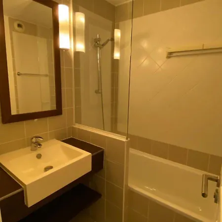 Tres Bel Appt 6 Pers Avec Piscine Sauf Janvier Tennis Et Parking 202 Lägenhet